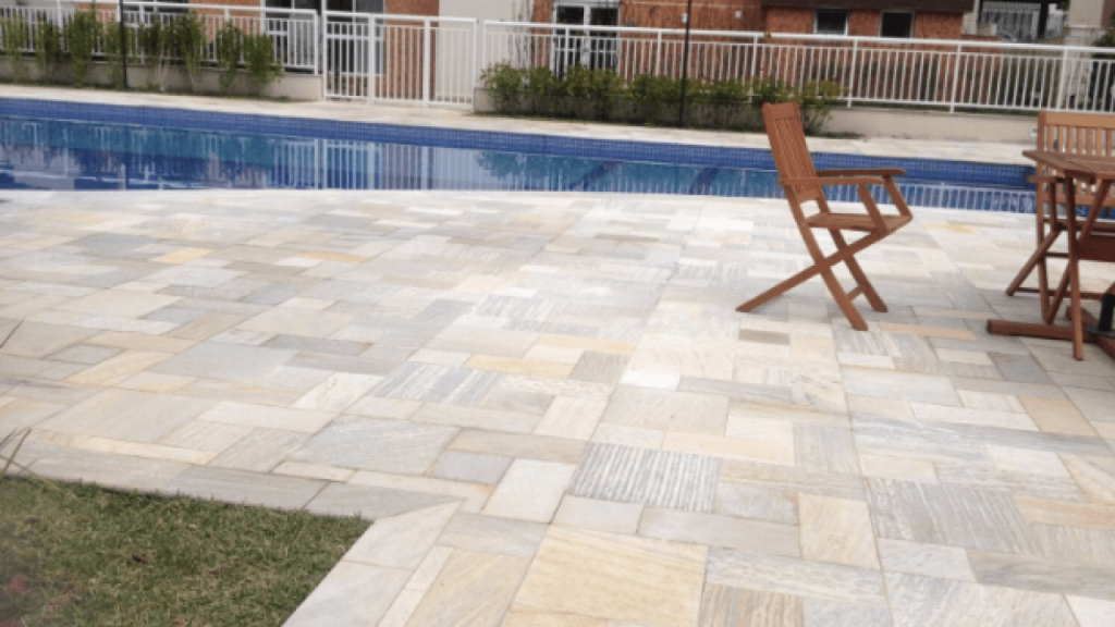 Pedra São Tomé no Litoral